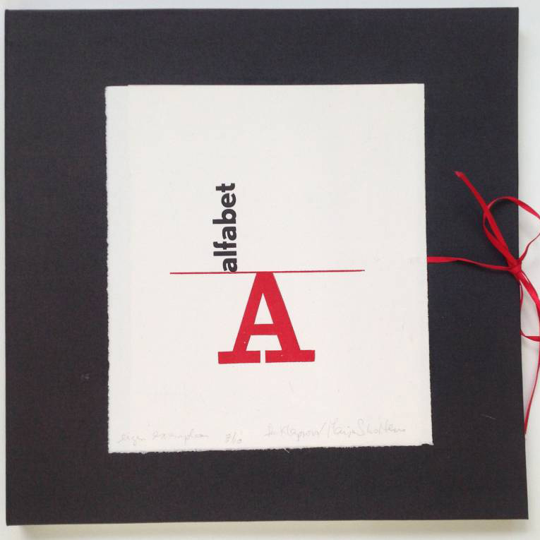 kaart met het woord 'Alfabet' en de letter A